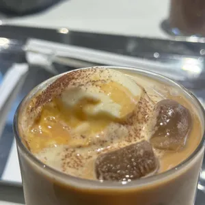 오버트 대표 사진