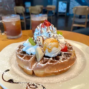 홀리 크로스 사진 2