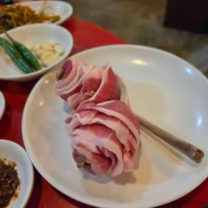 홍지로스 대표 사진