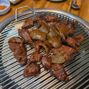 불타는꿀꿀이 사진 1