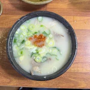 영진돼지국밥 사진 1