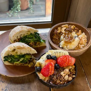 땡스오트 대표 사진