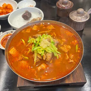산더미 미성돼지국밥 사진 1