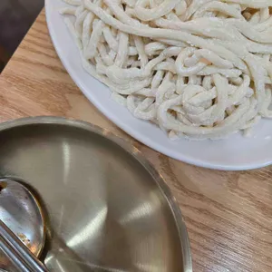 백청우칼국수 대표 사진