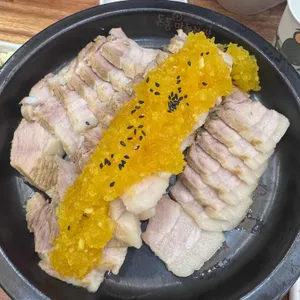 돈통마늘보쌈 사진 2