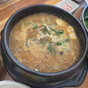 돈통마늘보쌈 대표 사진