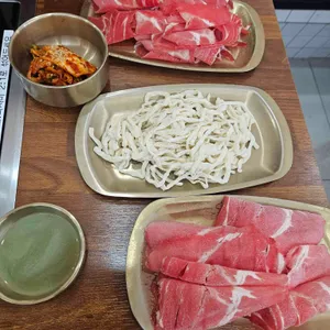 연산옥 샤브칼국수 사진 1