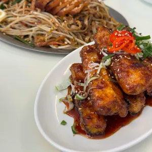 모던 아시안 누들 서비스 대표 사진