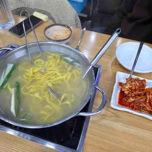 황도바지락칼국수 사진