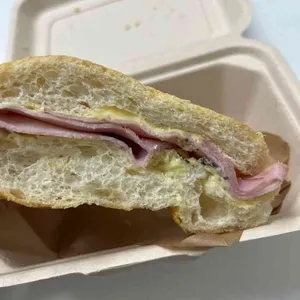 샌드위치날에&트리킹즈커피 사진 1