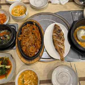 류미네 돌솥쌈밥 사진 1