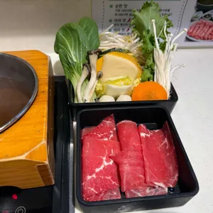 모쿠모쿠 대표 사진