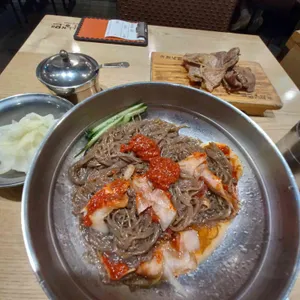 육쌈냉면 대표 사진