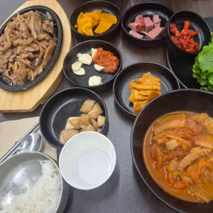 김영찬아저씨김치찌개 사진 2