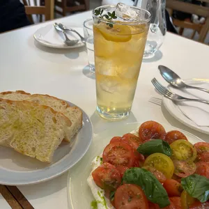 오드버드올리버 사진 2