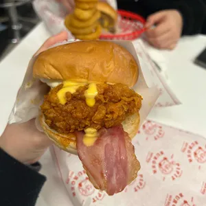 삐삣버거 사진 1