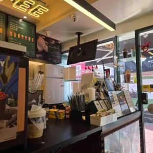 우지커피 대표 사진