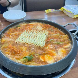 명문 부대찌개 대표 사진