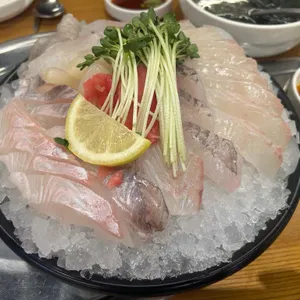 속초오징어어시장 대표 사진