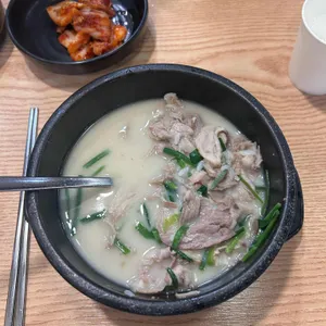 한뚝수육국밥 사진 1