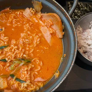 김옥희송탄부대찌개 대표 사진