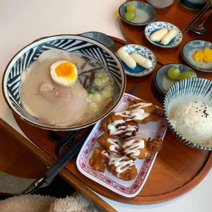 핵밥 대표 사진