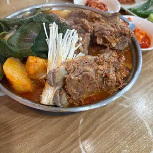 소문난 성수 감자탕 대표 사진