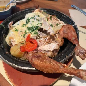 부부드꼼뜨와 대표 사진