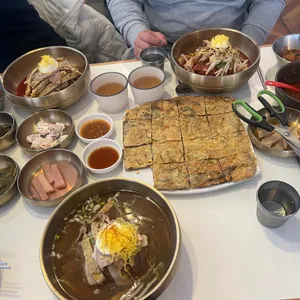 하연옥 대표 사진