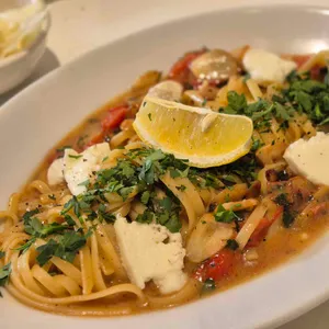 발코니 밀즈 대표 사진