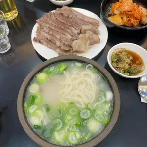 동우설렁탕 대표 사진