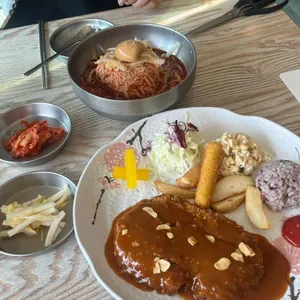 신포비빔국수돈까스 대표 사진