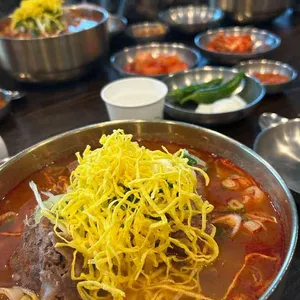 평이담백뼈칼국수 사진 1