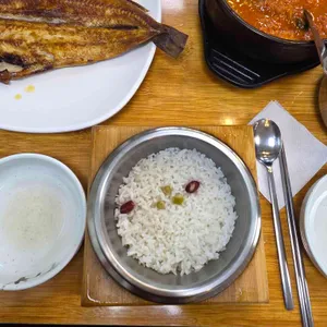 어촌 생선구이 코다리 굴밥 사진 1