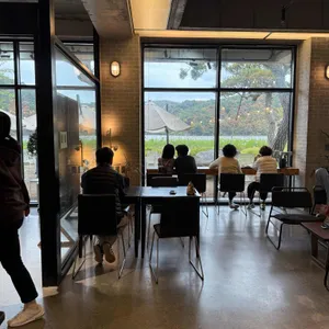 카페 아래헌 리뷰 사진