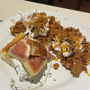 애슐리 퀸즈 사진 1