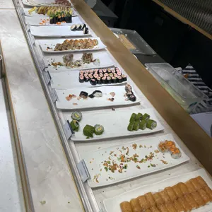 애슐리 퀸즈 대표 사진