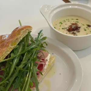 오드버드올리버 사진