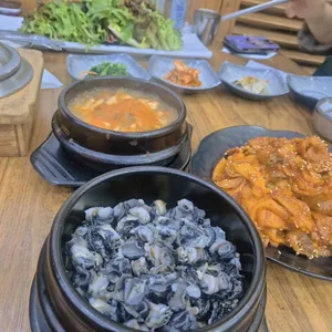 논두렁 우렁쌈밥 사진