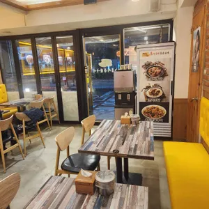 꼬꾸이 누룽지통닭 대표 사진
