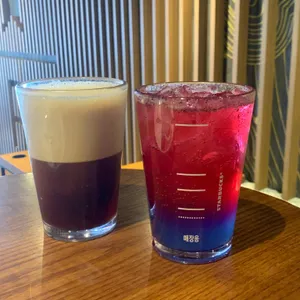 스타벅스 리저브 대표 사진