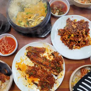 서삼능보리밥 대표 사진