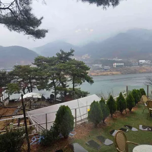 브레드 쏭 대표 사진