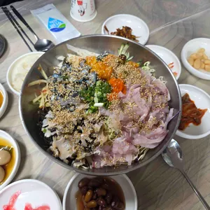 돌고래횟집 사진