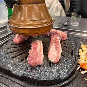 예당꽃돼지 사진