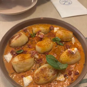 레스팅 대표 사진