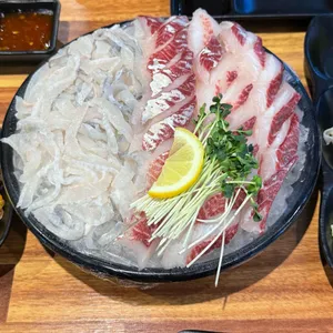 새벽회어시장 사진