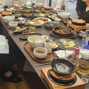 방유당식탁 사진