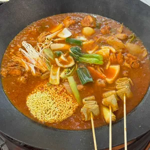 윤호네솥뚜껑닭볶음탕 사진