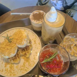 어나더사이드 사진